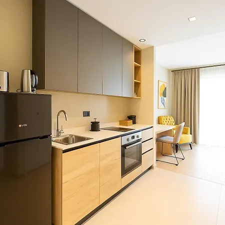 Waterfront Cosy Nest